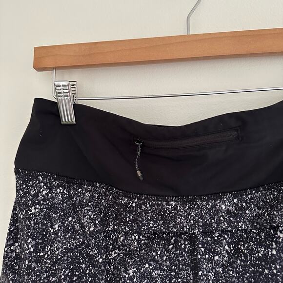 Lululemon Run Times Running Shorts Comfort Mini Splatter White Black - Picture 3 of 6